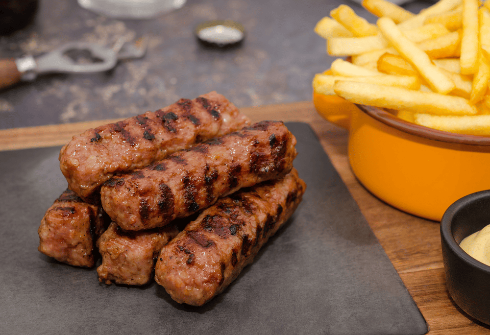 Nem lui is grilled over charcoal for an aromatic taste, paired with rice paper and fresh herbs for a memorable dish (Source: Canva)